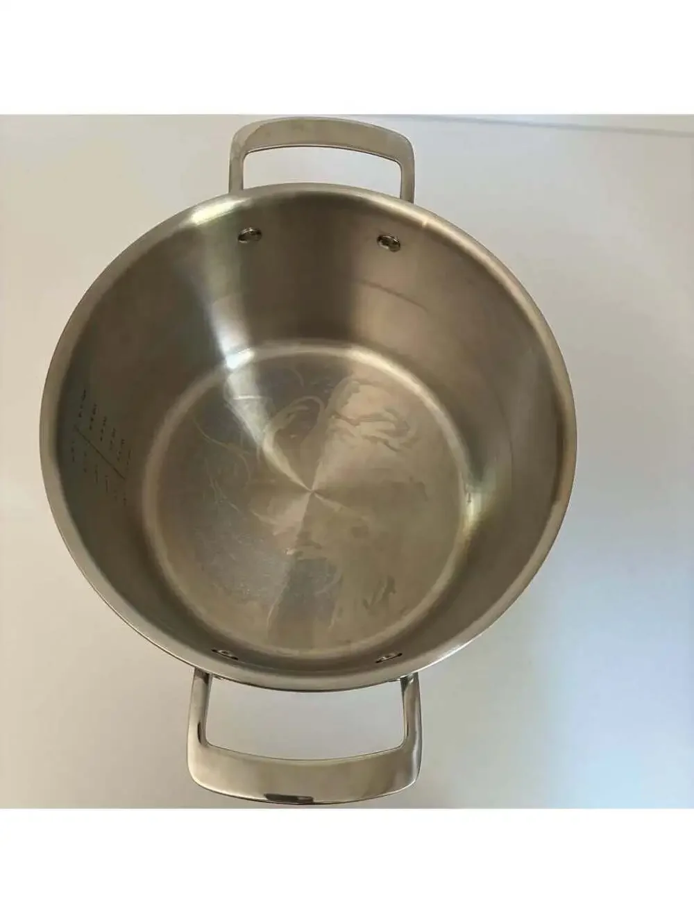 Viking Professional 5-Ply 8 Qt Stainless Steel Stock Pot w Lid Copper Core